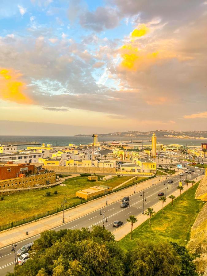Vue Imprenable Le Balcon De Tanger Hotel Luaran gambar